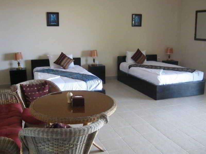 Golden Rooster Hotel Sihanoukville Habitación foto